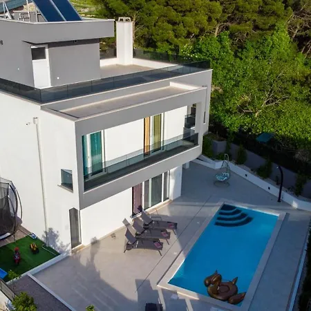 Cipa Villa *