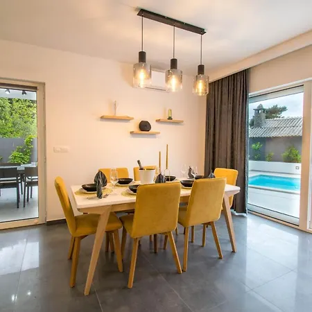 Cipa Villa Bast