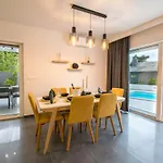 Cipa Villa Bast